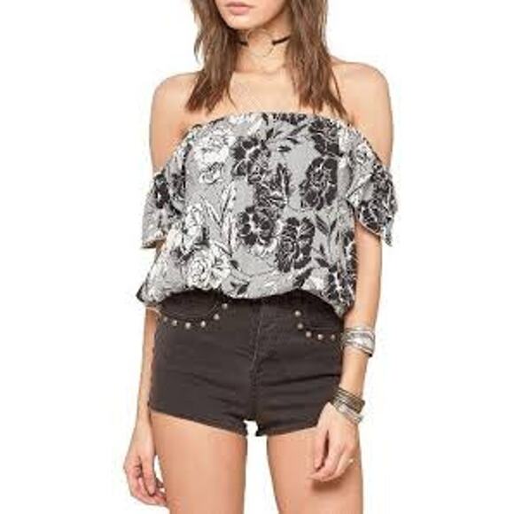 Revolve AMUSE SOCIETY Penny Lane Printed Top Gray Floral Size Medium M - Picture 1 of 6